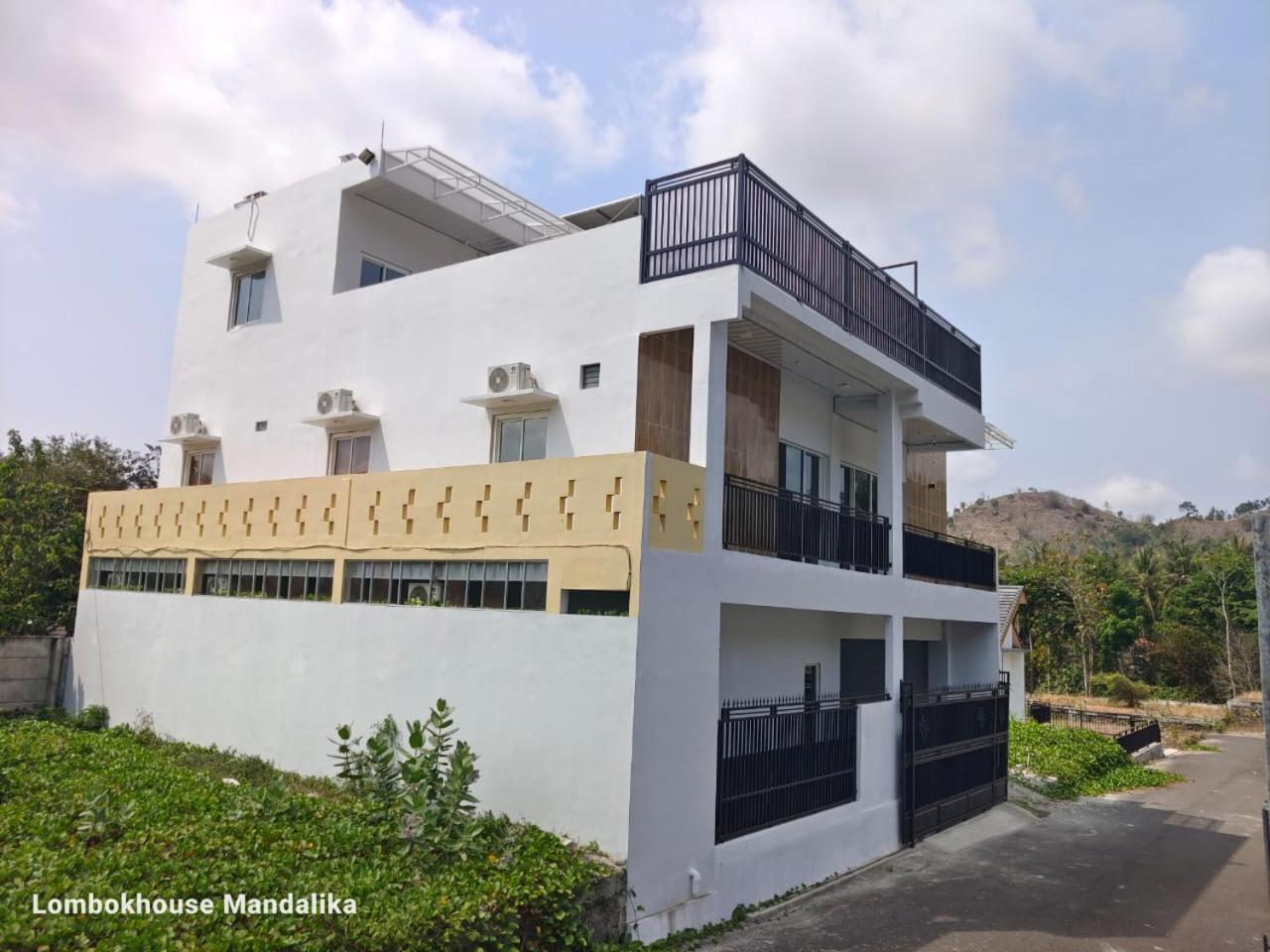 Hotel Lombokhouse Mandalika Kuta  Esterno foto